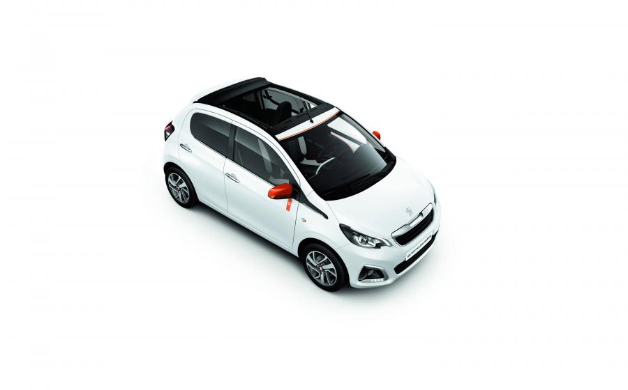  Peugeot 108 TOP Roland Garros 2015 года  (фото 2 из 11)